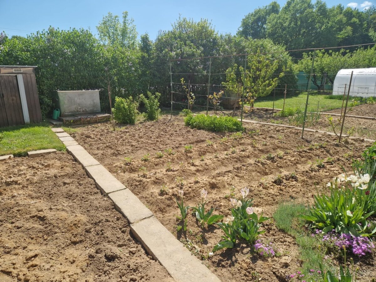 Na predaj murovanú chatu so záhradou v meste Prievidza. - 3