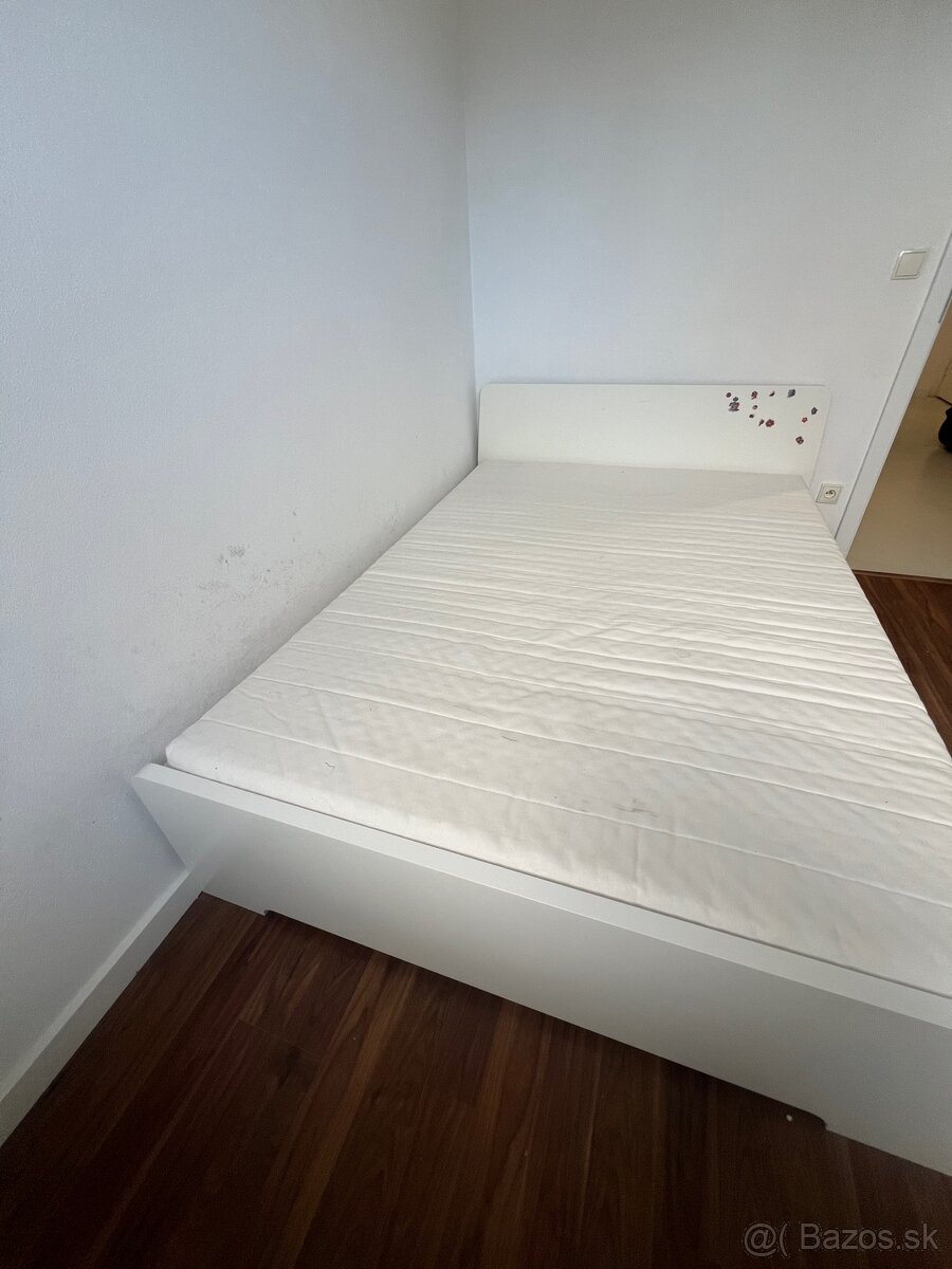 Darujem za odvoz IKEA postel 140x 200 - 3