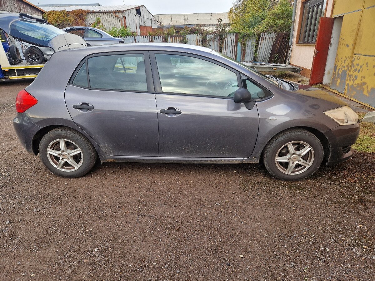 Toyota Auris - 3