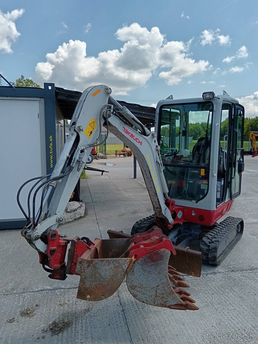Minibager Takeuchi TB216 - 3