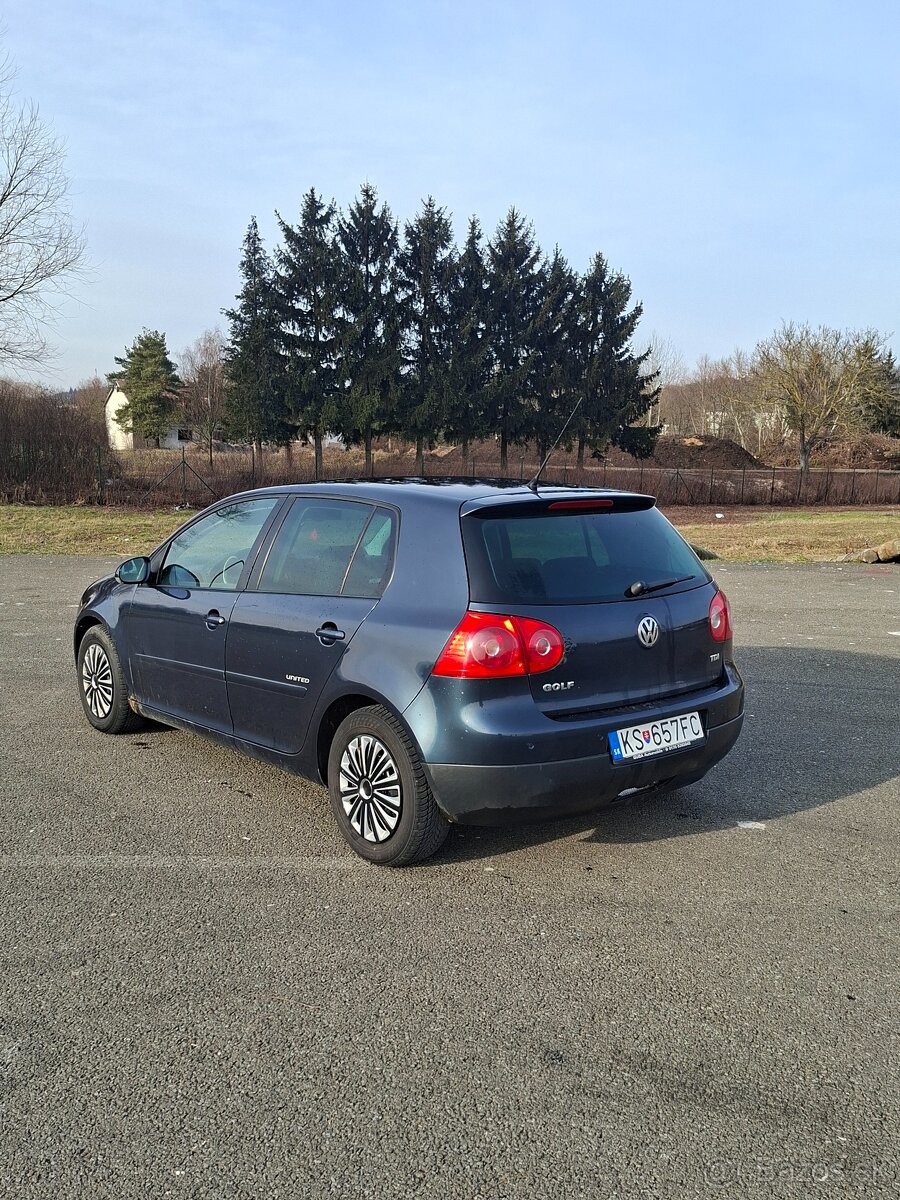 Predám VW Golf 5 - 3