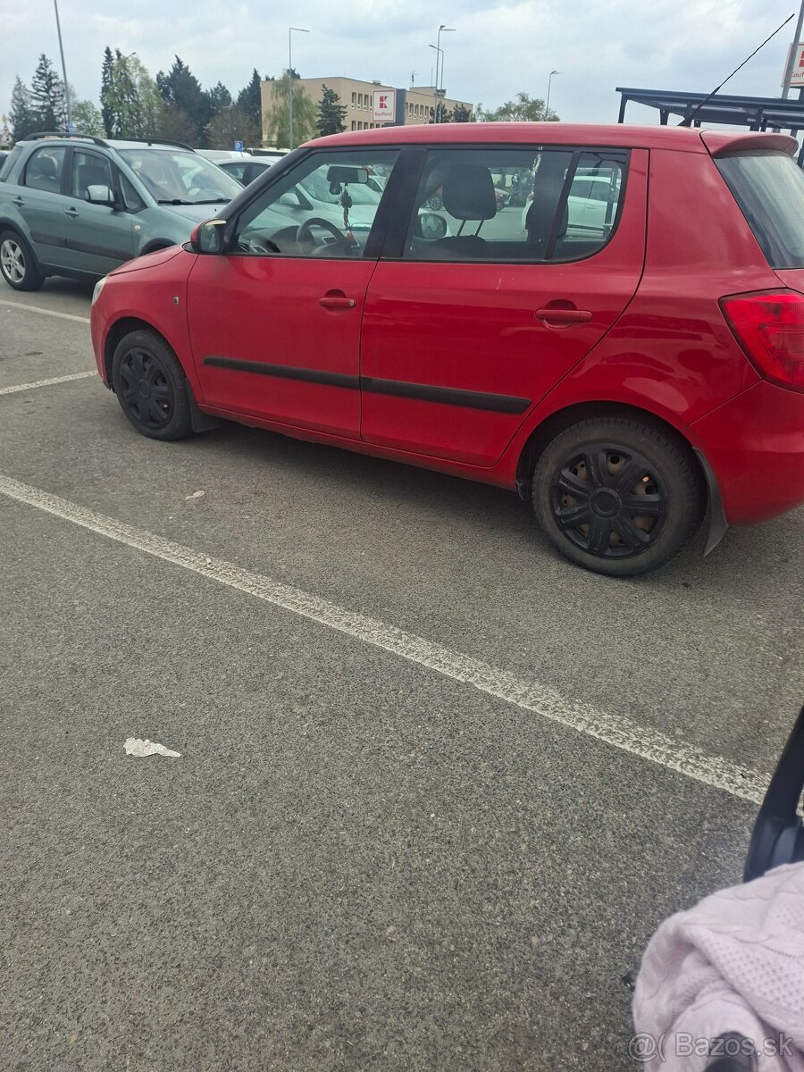 Predam skoda fabia - 3