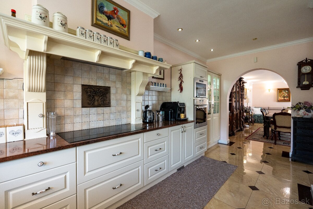 Krásny 2-podlaž.RD,dvojgaráž,veľká záhrada,Podhradík,okr.PO - 3