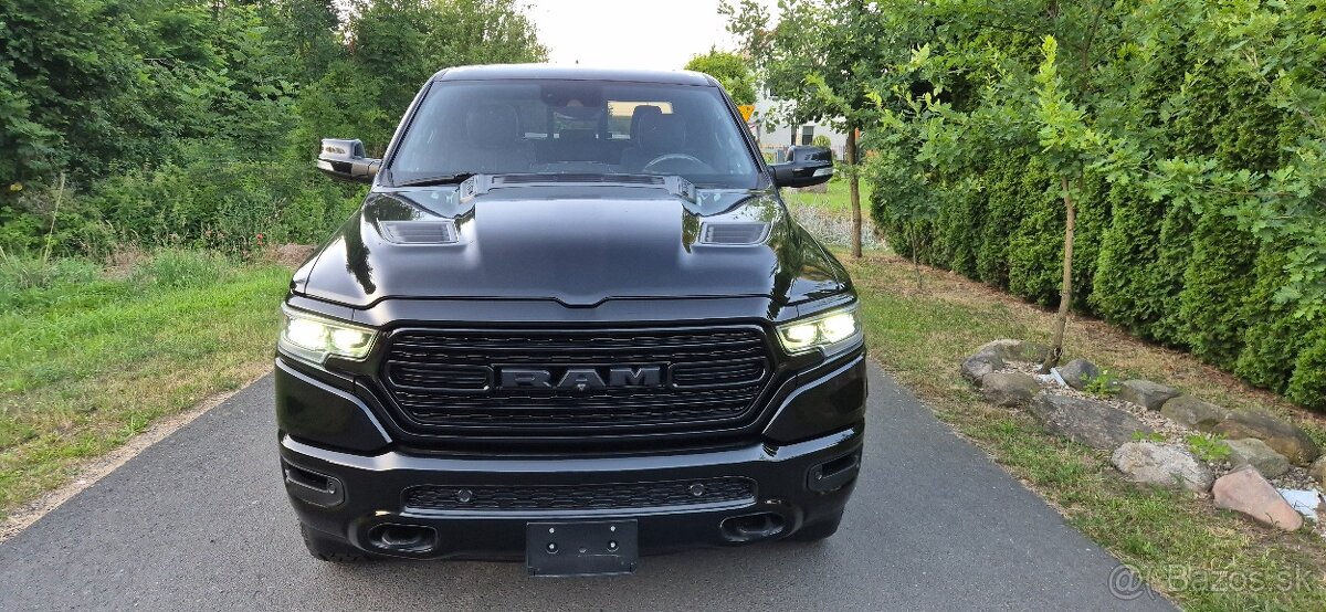 DODGE RAM 1500 5,7 HEMI BLACK LIMITED 80 000km