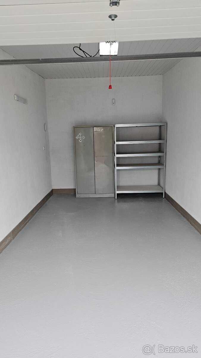 Prenájom Garáž - 3