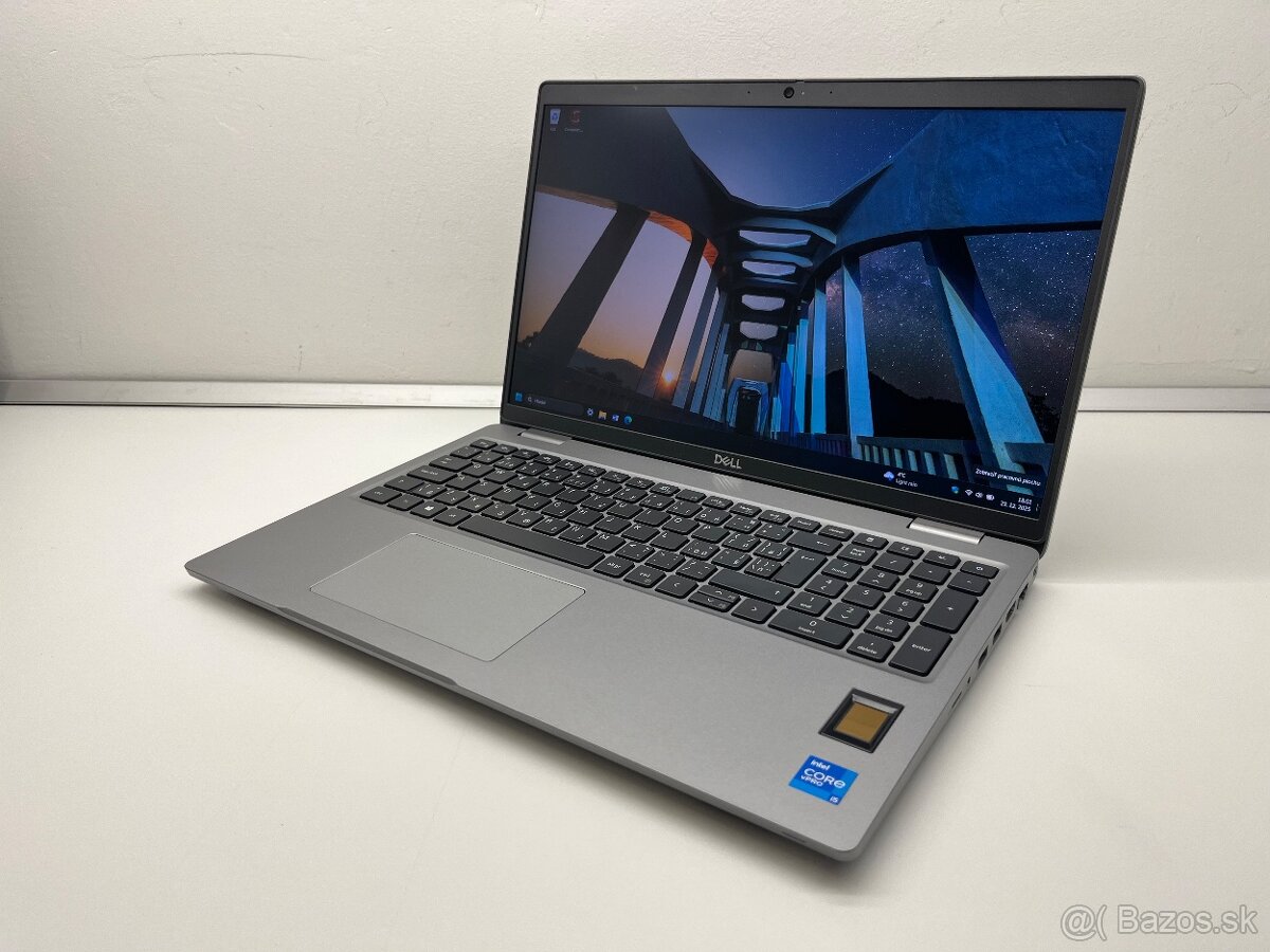 Dell Latitude 5520 15.6" i7-1145G7/16GB/256GB/FHD/IPS/ZAR12 - 3