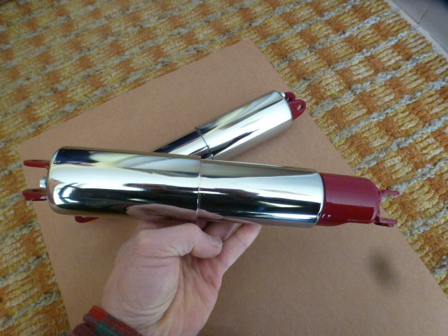 Zadné tlmiče Jawa polbubon. - 3