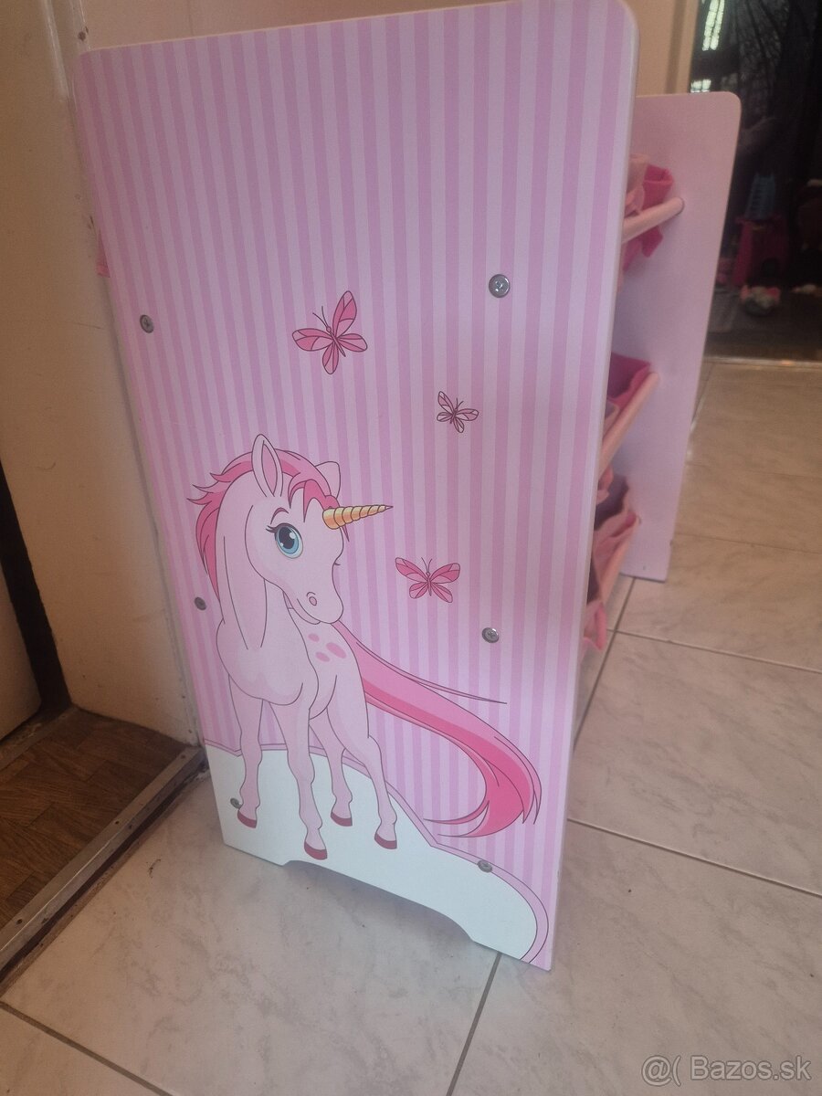 Regál na hračky - 3