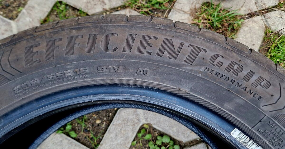 205/55r16 Goodyear Efficient Grip - 3