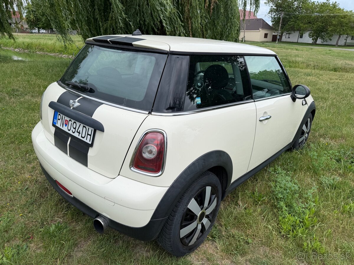 Mini Cooper 1.6i R56 - 3