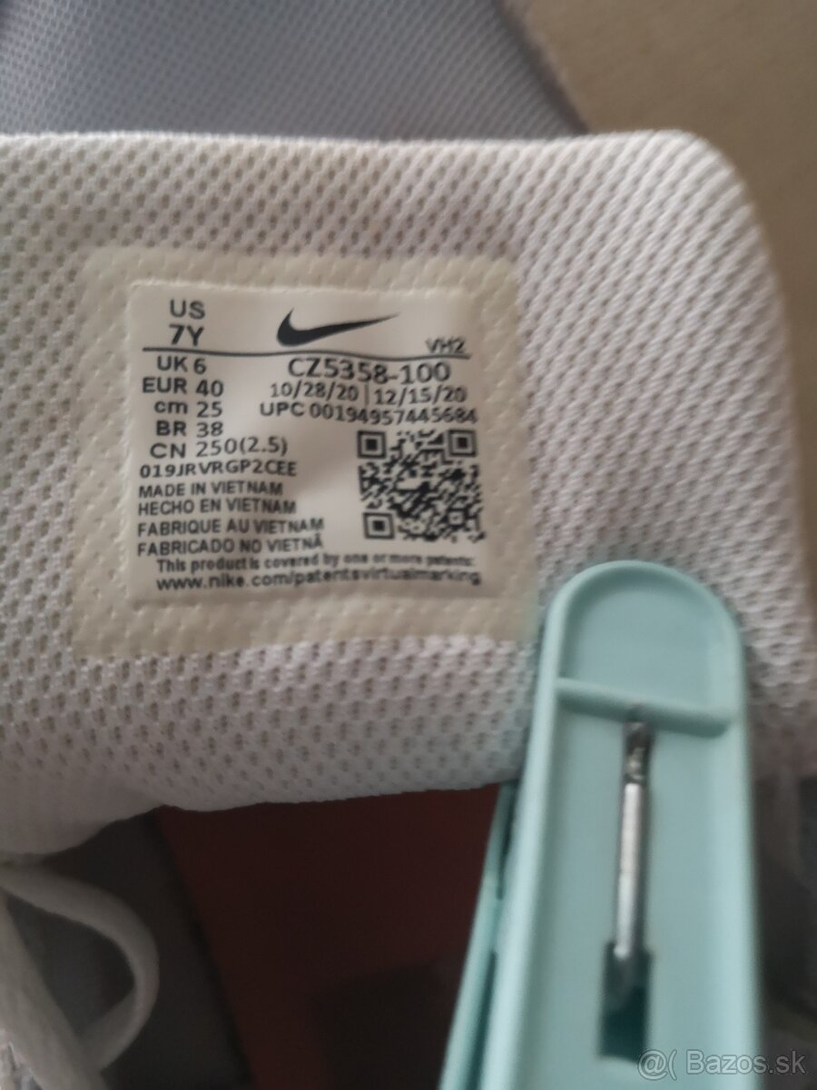 Botasky Nike velkost 40 - 3
