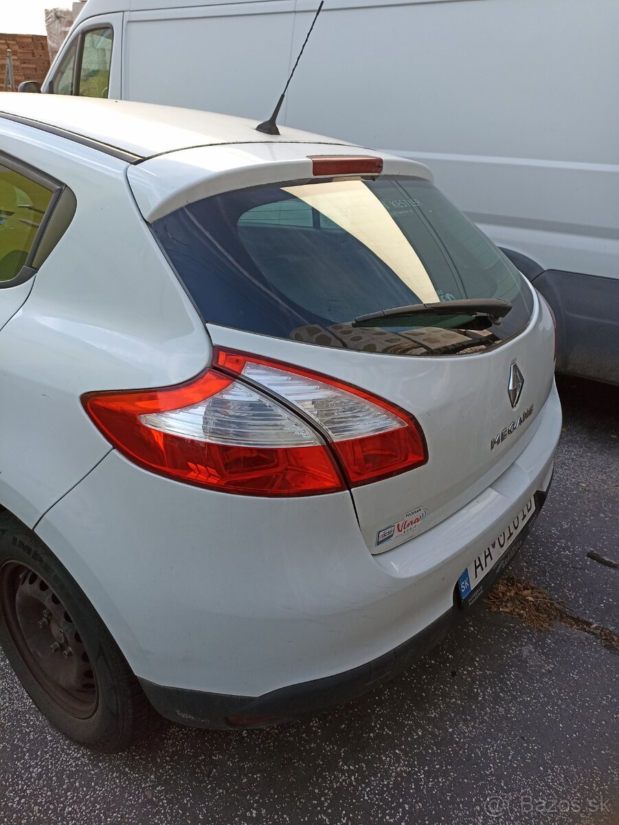 Predám Renault Megane na súčiastky v celku - 3