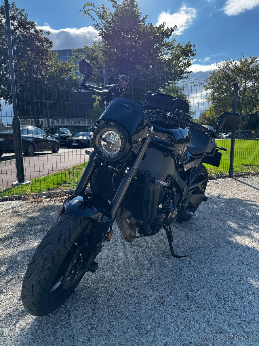 Yamaha XSR 900 - 3