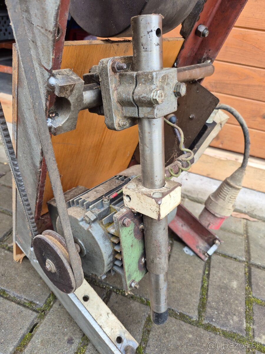 Predám stroj na pomalé ostrenie / brusenie - 3