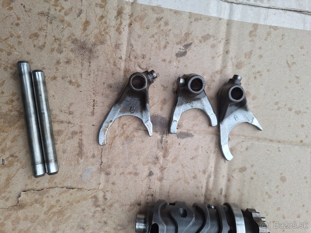 Diely Yamaha TT 600 - 3