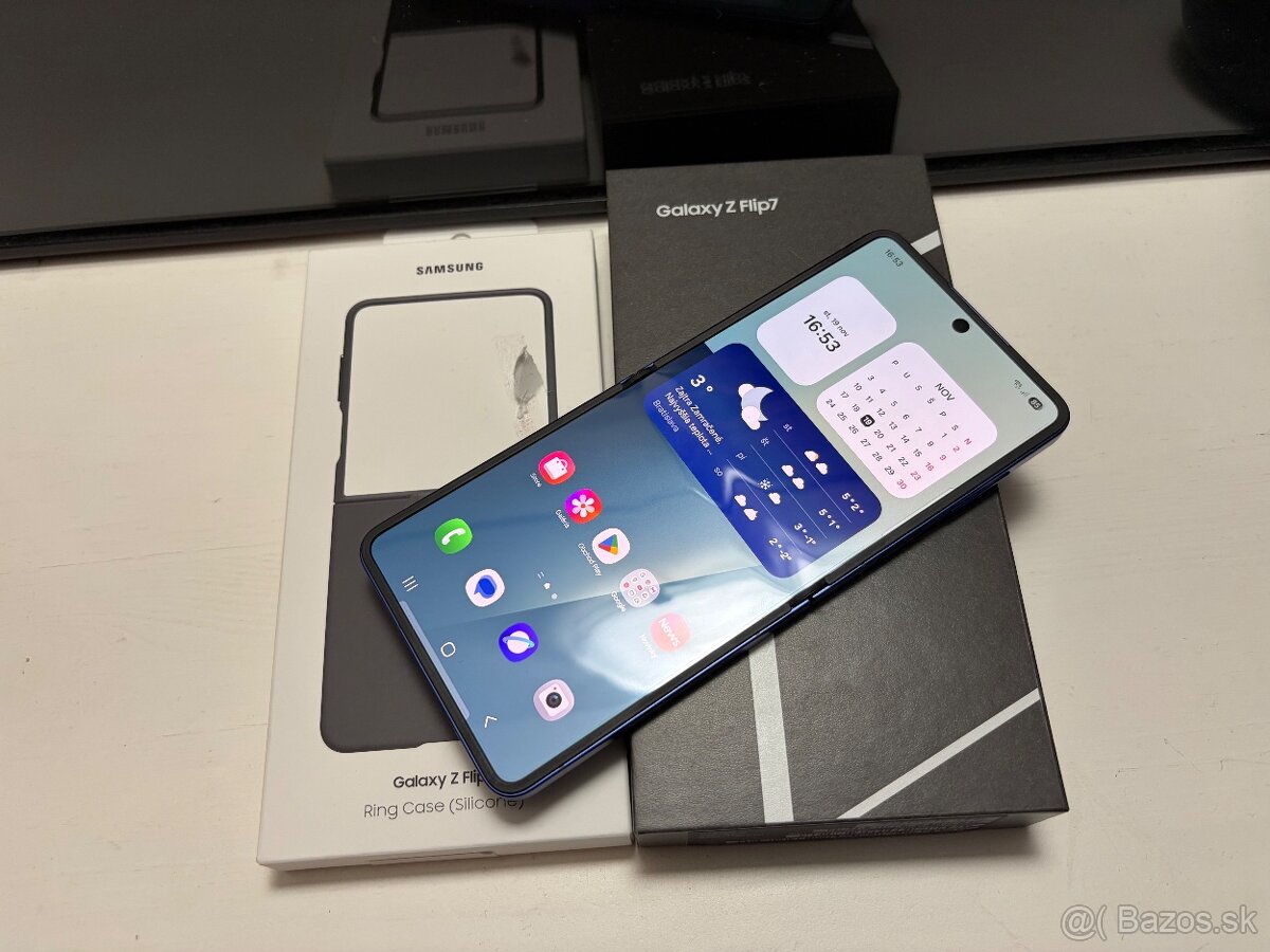 Samsung Z Flip 7 - 3