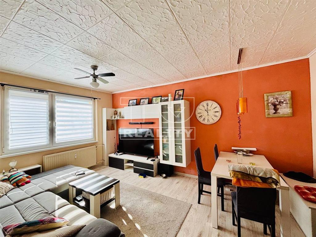 Ponúkame na predaj 3 izbový byt s loggiou v Hornej Vsi - 3