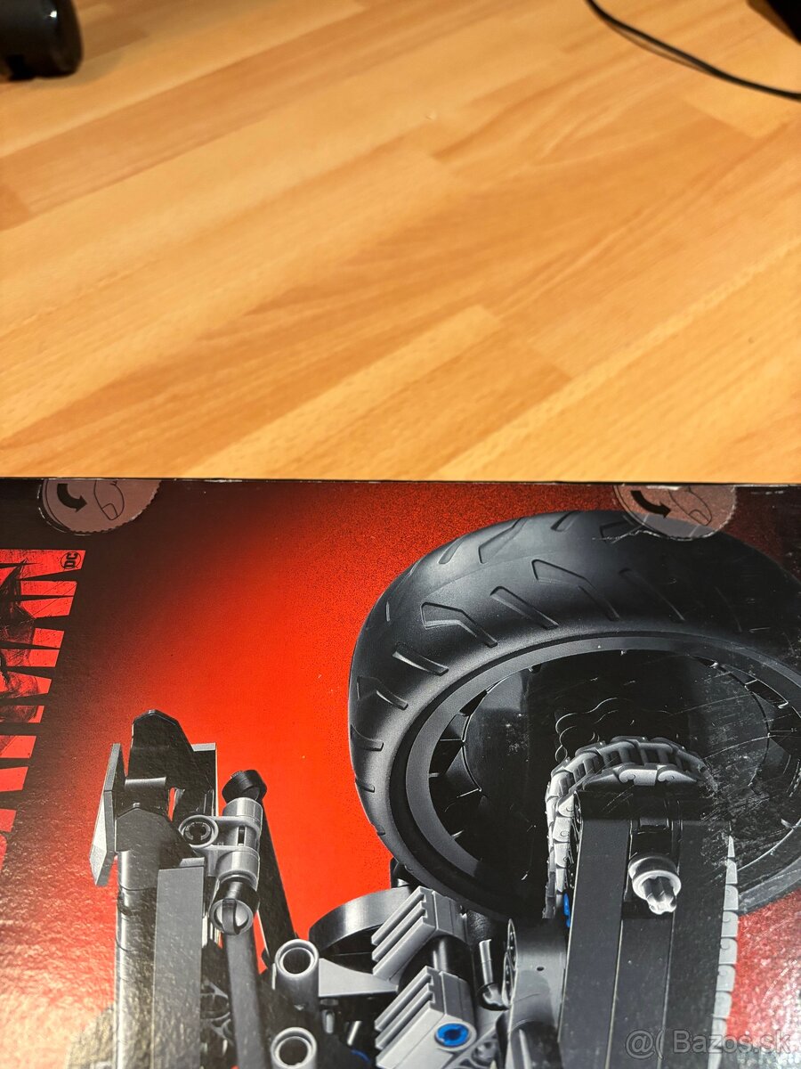 LEGO Technic The Batman - Batcycle NEOTVORENÉ - 3