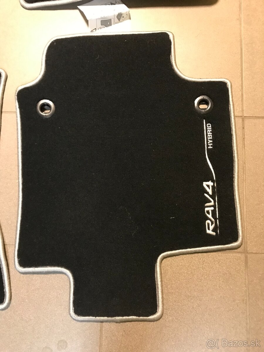 Toyota RAV4 Hybrid - 3