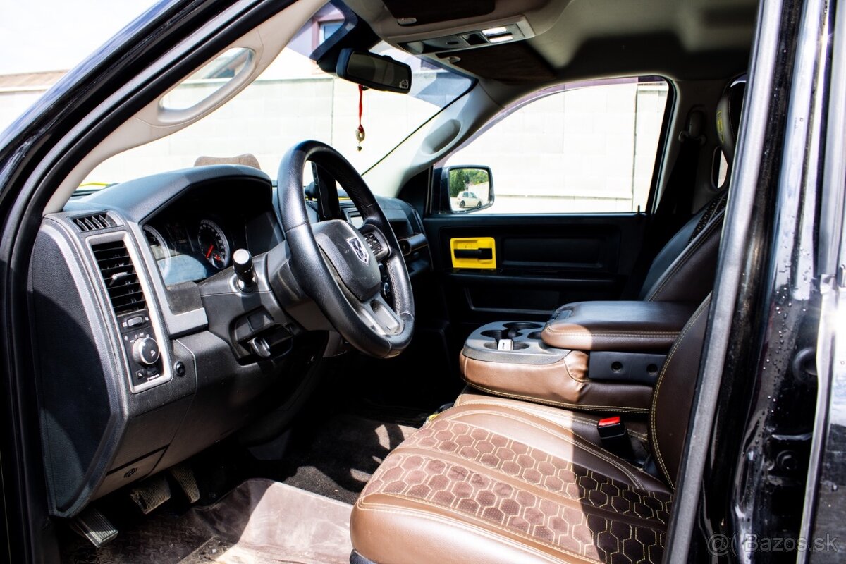 Dodge RAM 1500 5.7 HEMI