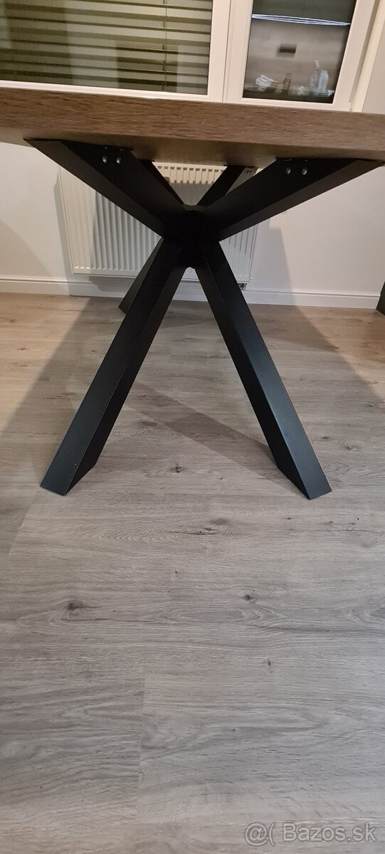 Stolova podnoz x - 3