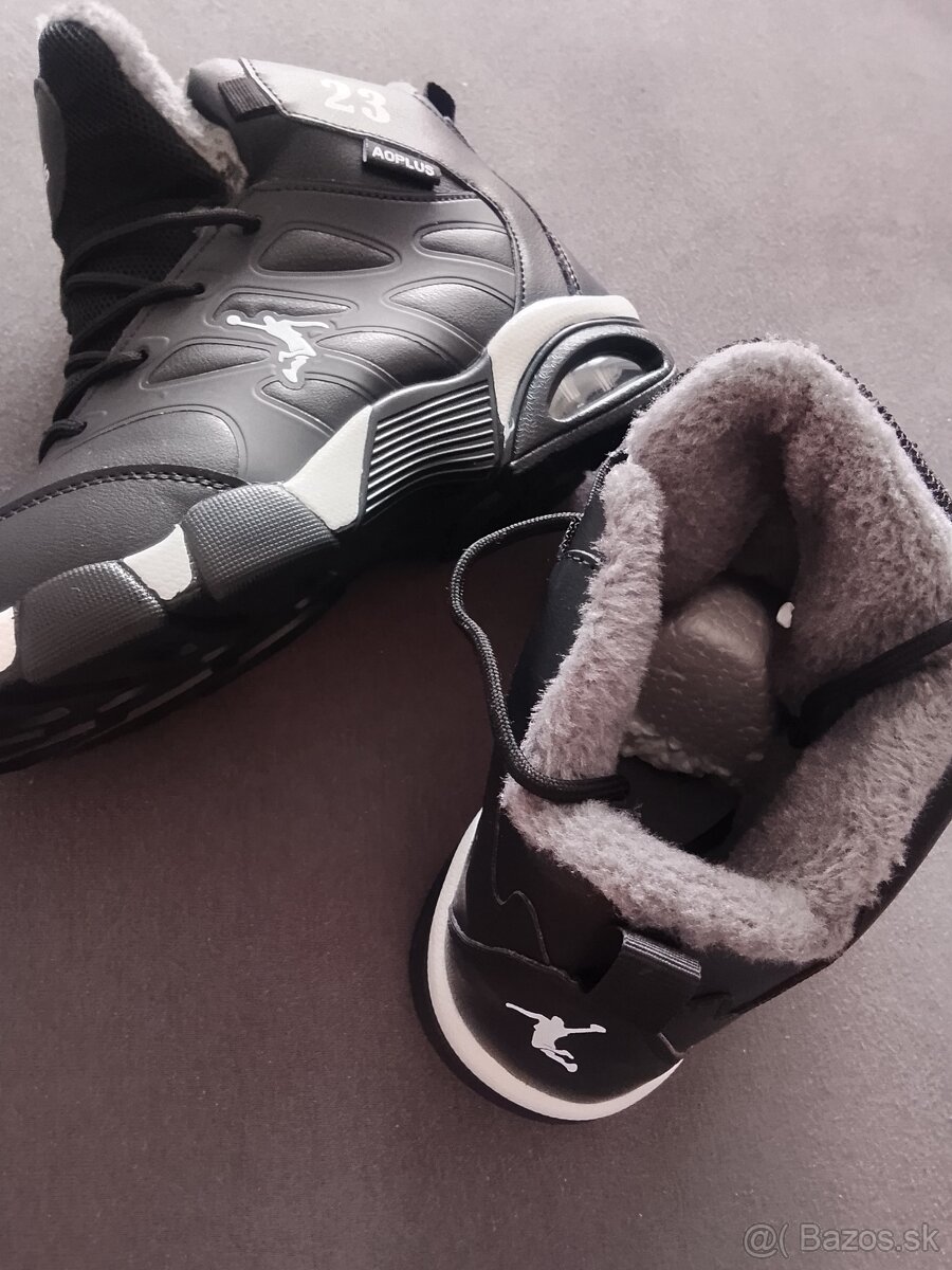 Predám nové zateplené pánske tenisky veľkosť 42 - 3