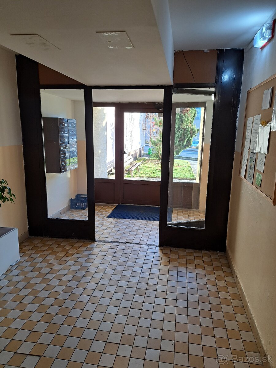 3-izb. byt s loggiou na ul. Jula Horvátha - 3