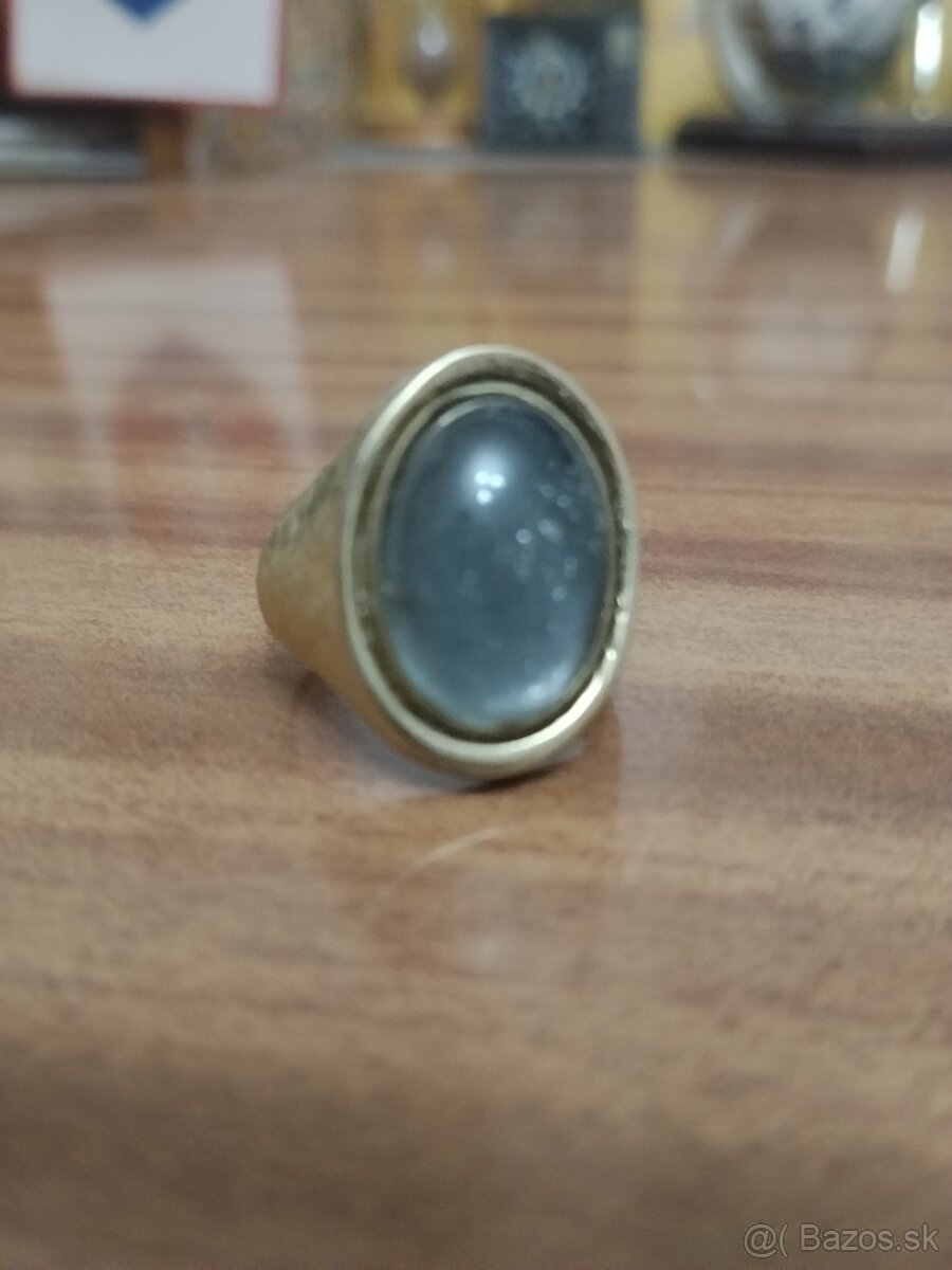 Pánsky prsteň zo žltého kovu - 3