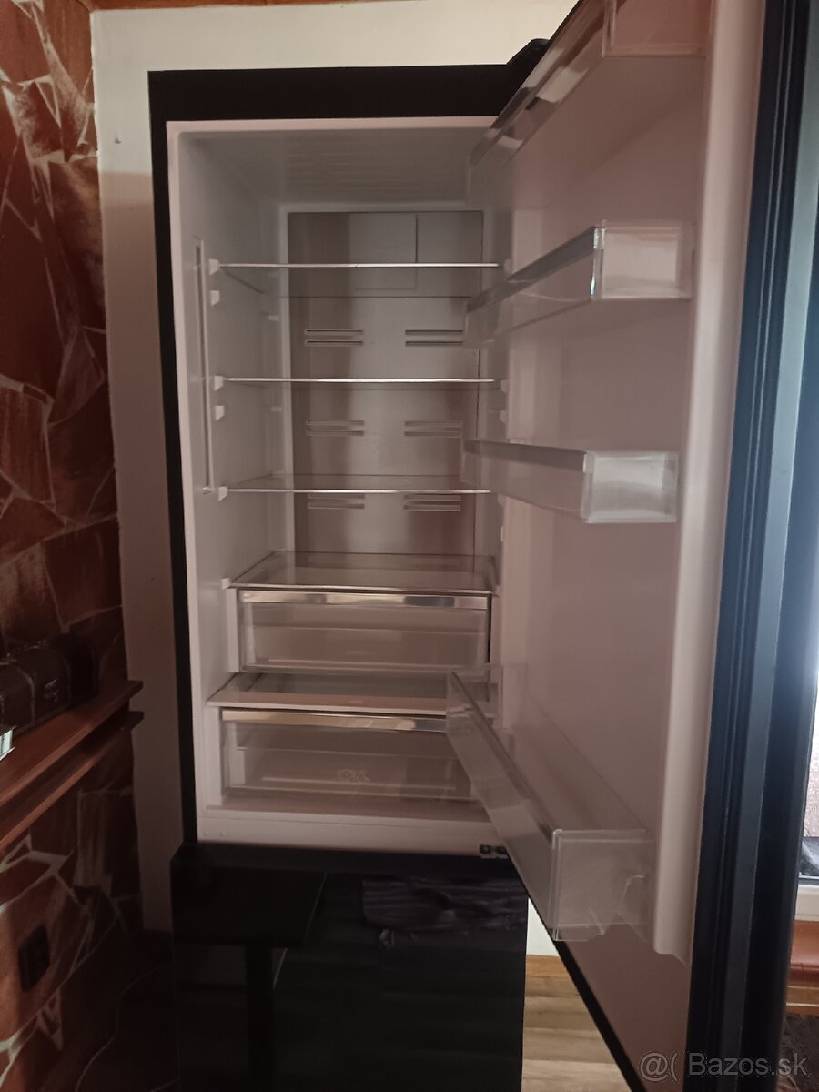 Chladnička s mrazničkou Elektrolux - 3