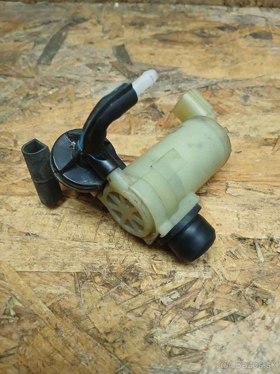 Mazda 2 čerpadlo ostrekovačov MITSUBA - 3