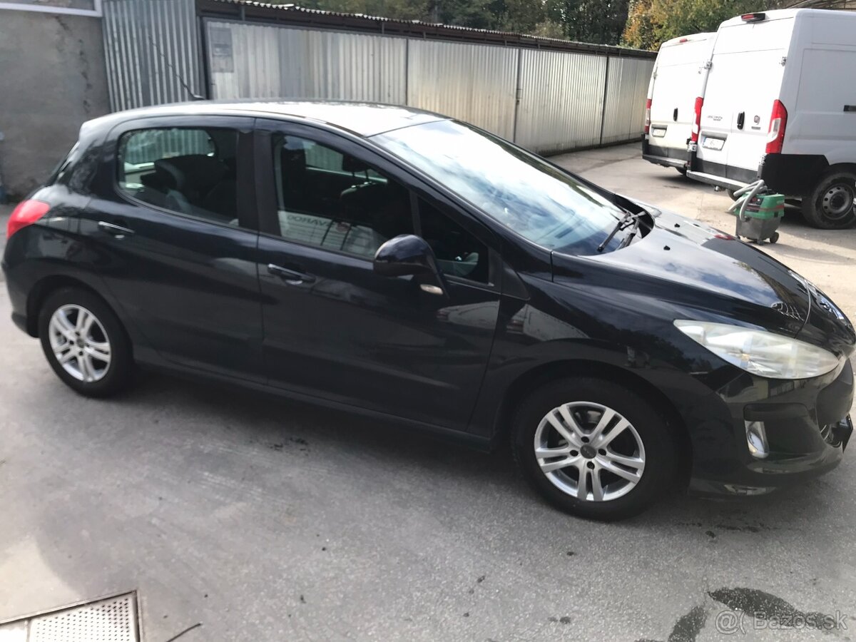 Peugeot 308, 1.4 16V 72kW, r.2010, 162 000km, STK+EK 10/2026 - 3