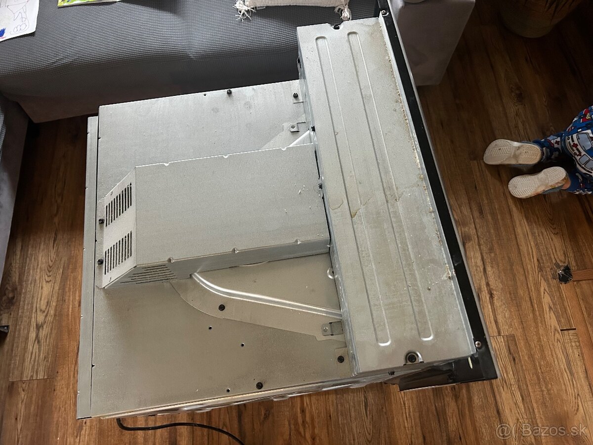 Vstavana teplovzdušná rúra - 3