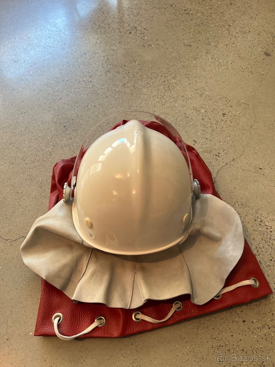 Hasičská prilba - 3