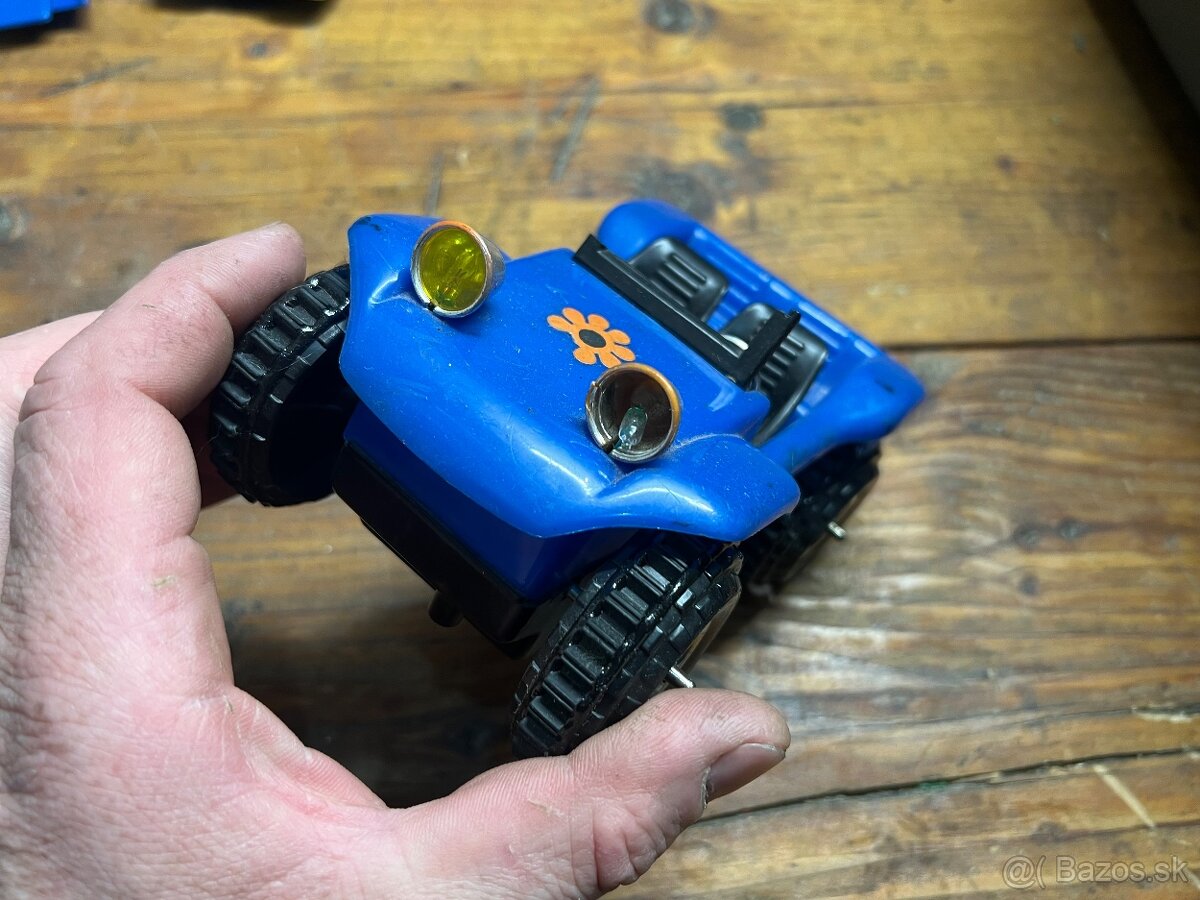 Staré autíčka 6 kusov + skákavka loptička - 3