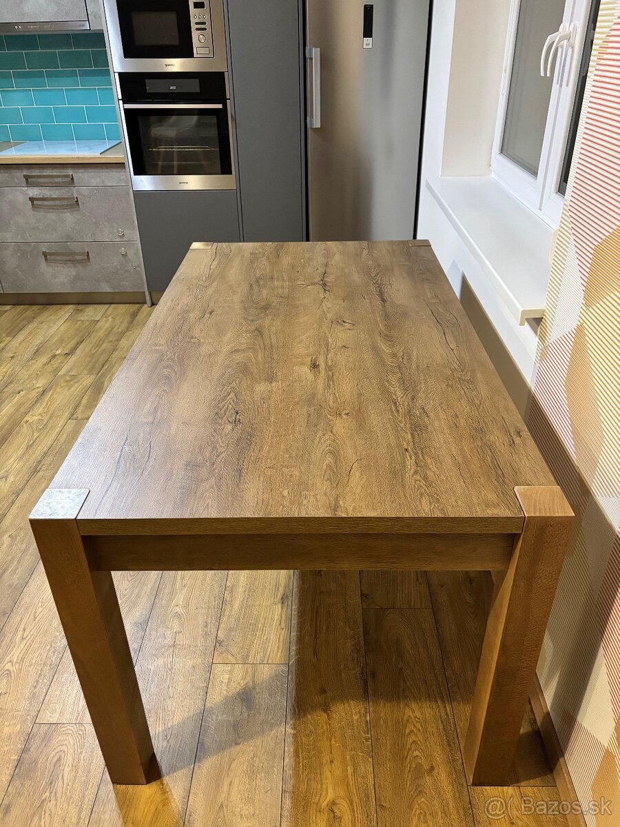 Jedálenský stôl - 3