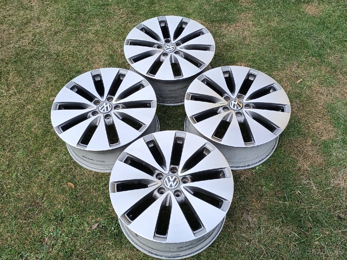 Original VW R18 Bilbao - 3