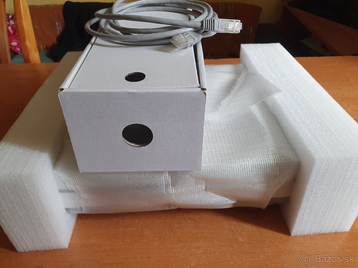 Predám Xbox one S 500 gb - 3