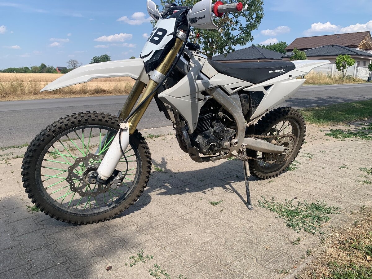 Mikilov 250