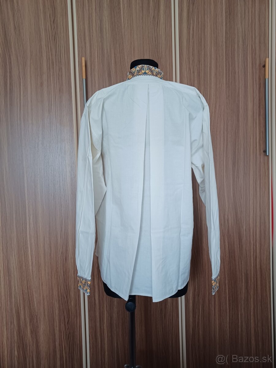 Klenovec- folklórne košele - 3