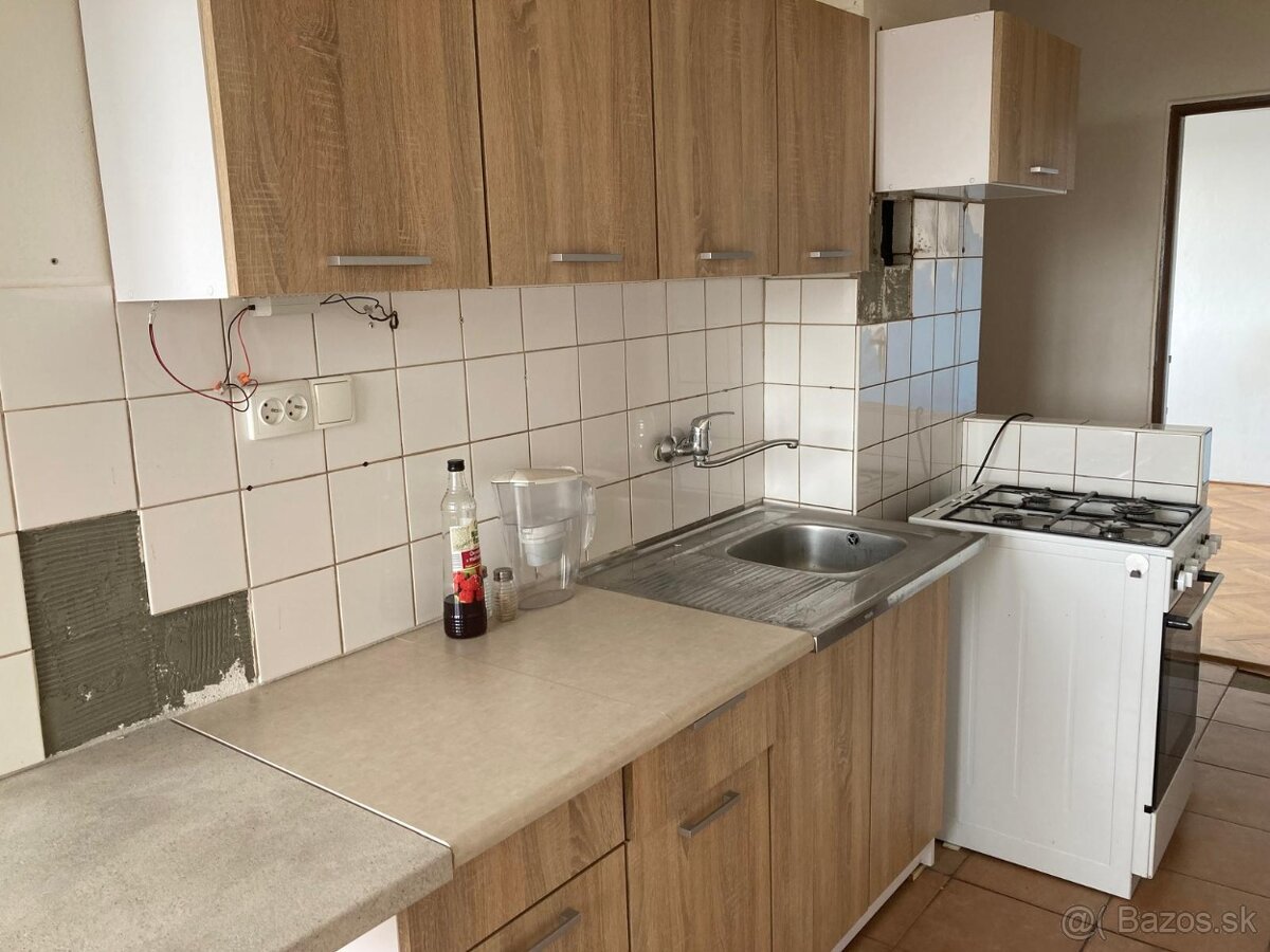 Predám kuchynskú linku v dekore dub bardolino. - 3