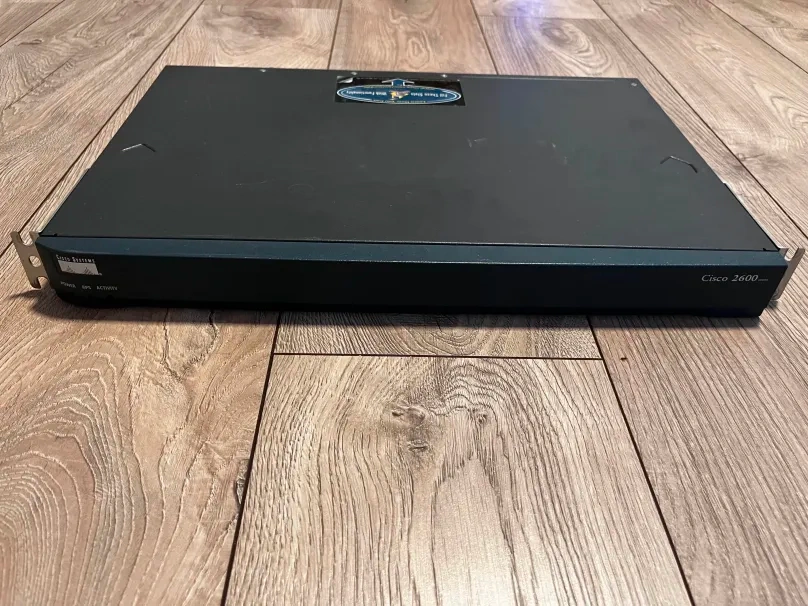 Predám Cisco 2621XM - 3
