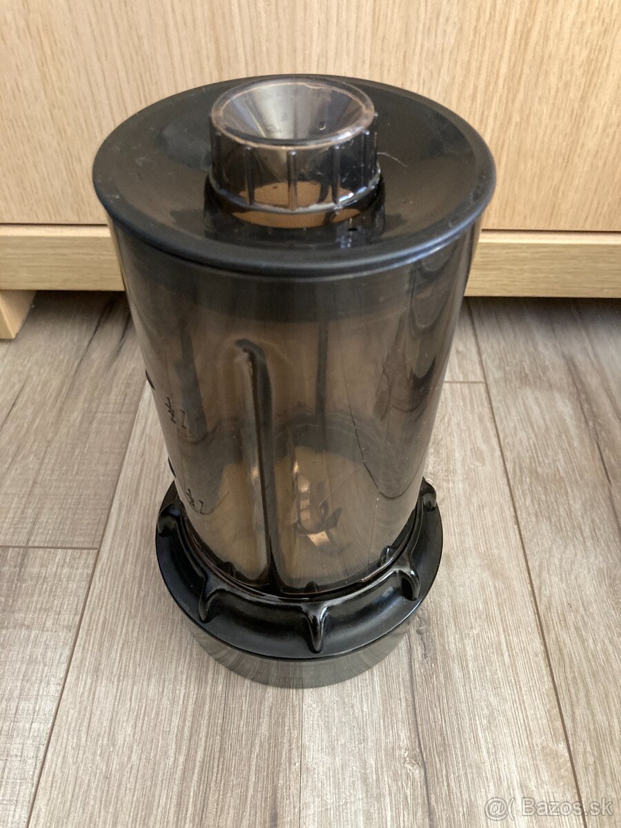 nádoby na Eta mixére - 3