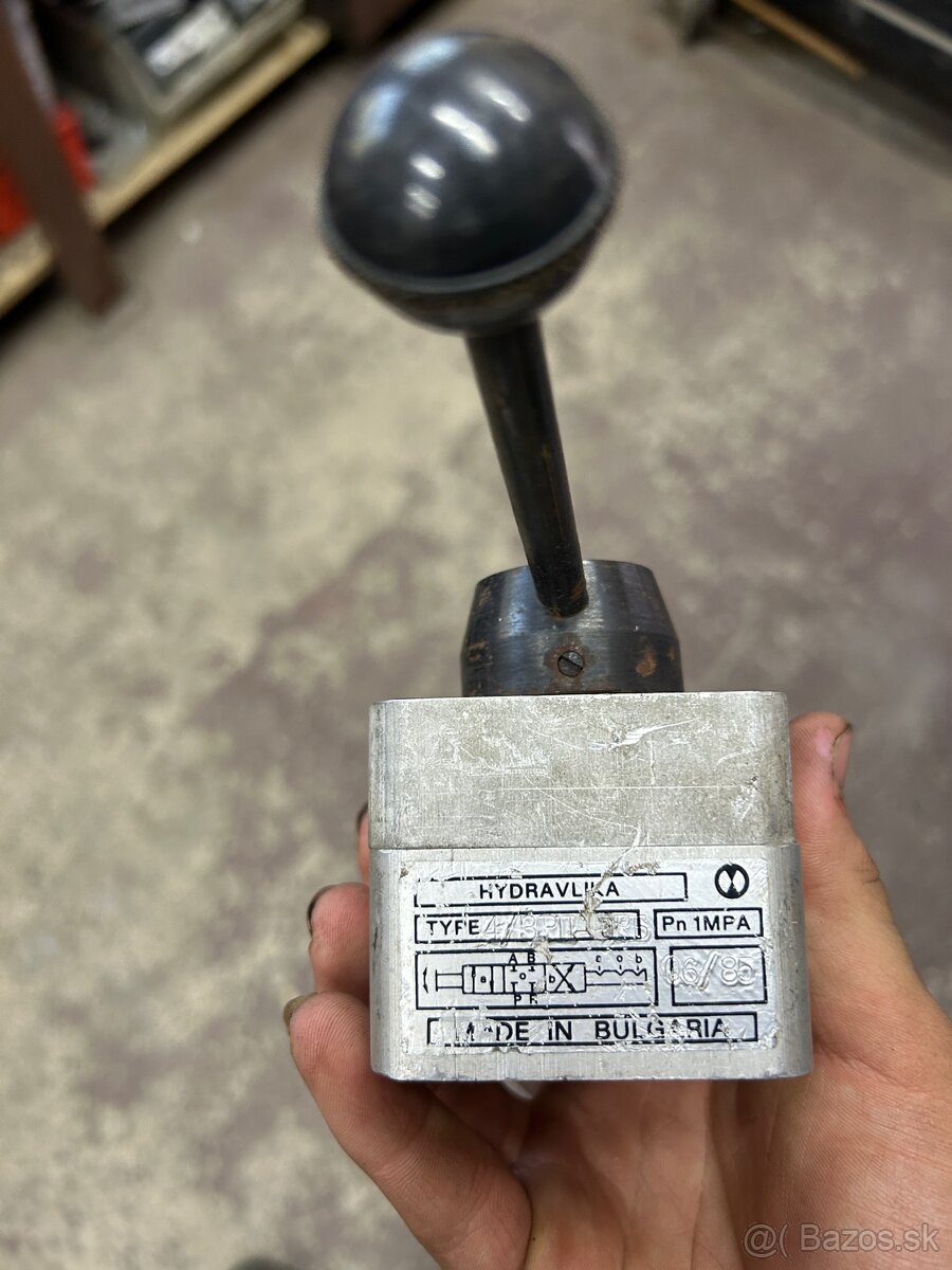 Ručný pneumatický rozvádzač - 3