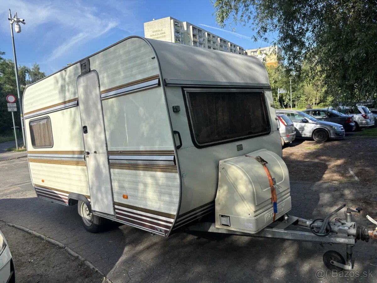 Karavan Hobby 400 - 3