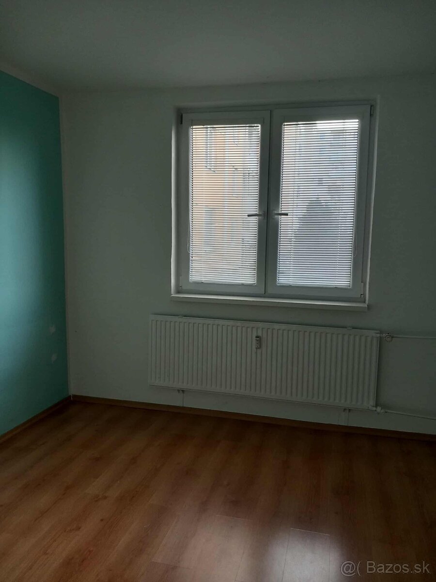 Prenájom 3 izbový byt - 3