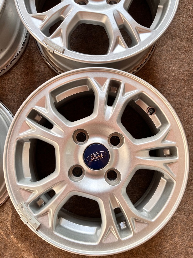 4x108 R14 Ford Fiesta 2016 Originál Alu disky + matice - 3