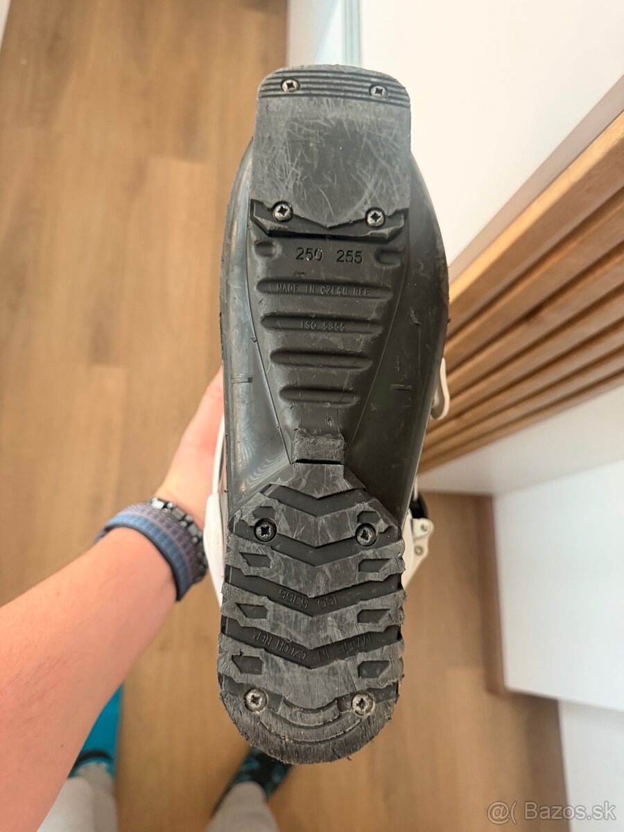 Lyže HEAD,lyzriarky + palice...120€ - 3