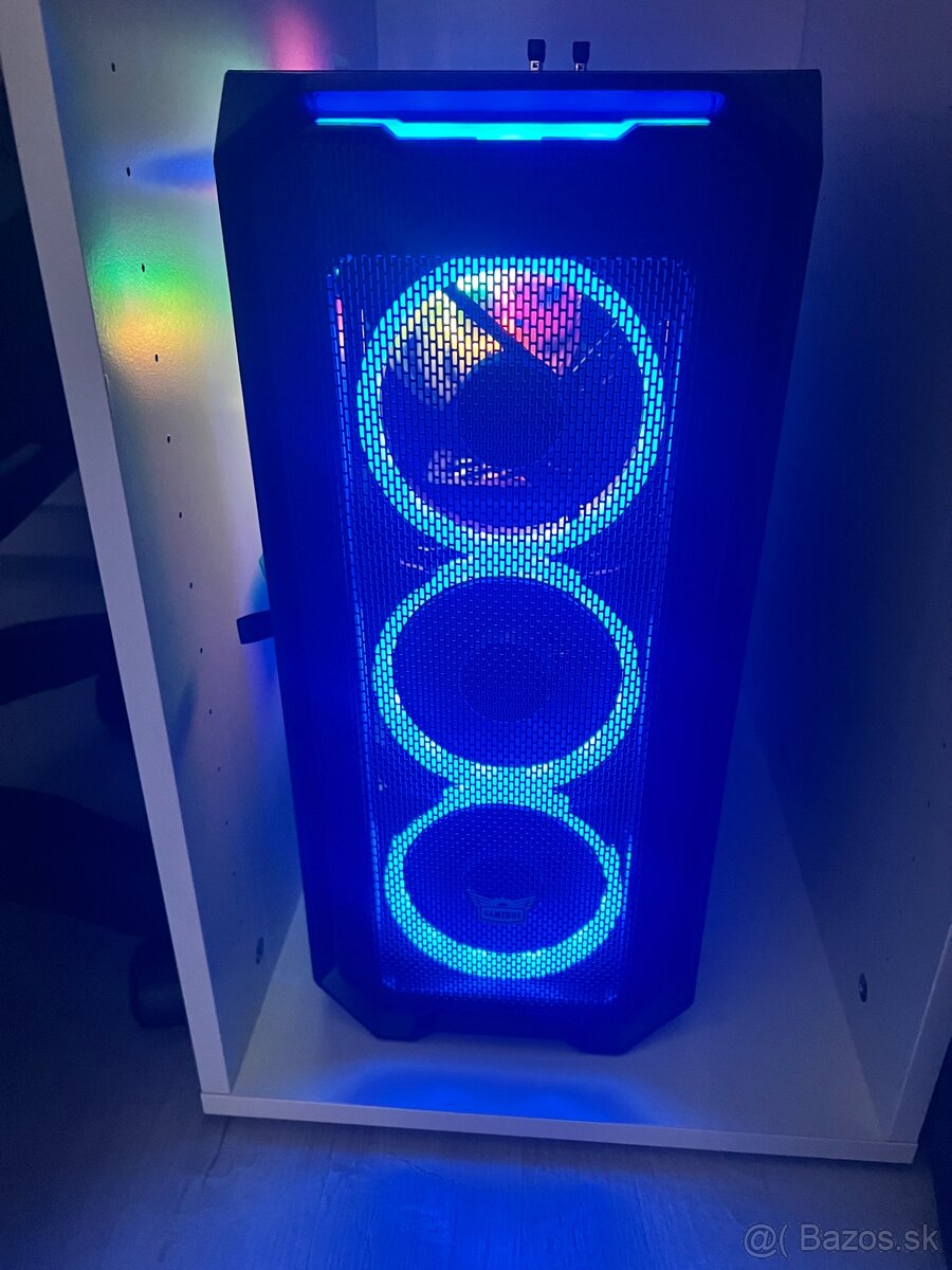 Predám herný PC aj s obrazovkou - 3