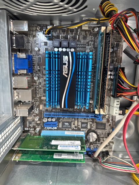 Predám PC/NAS/Firewall – 5x SATA, 3x LAN (Intel), Pasívny - 3