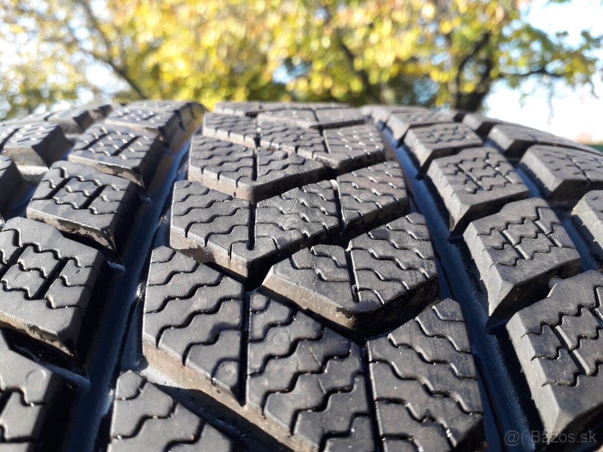 275/35 r19 zimne pneumatiky - 3